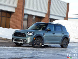 2021 Mini Cooper S Countryman ALL4 Review: Smile and World Smiles With You